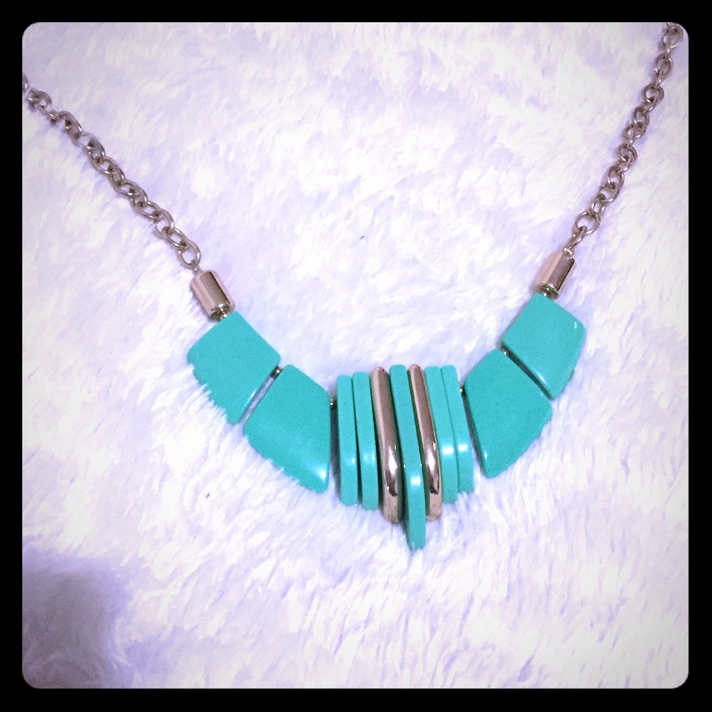 Statement necklace